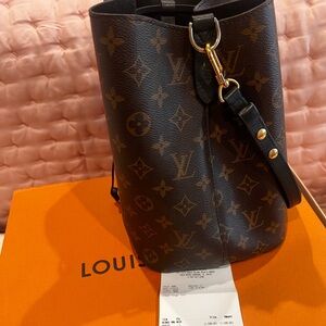 Louis Vuitton Neo Noa